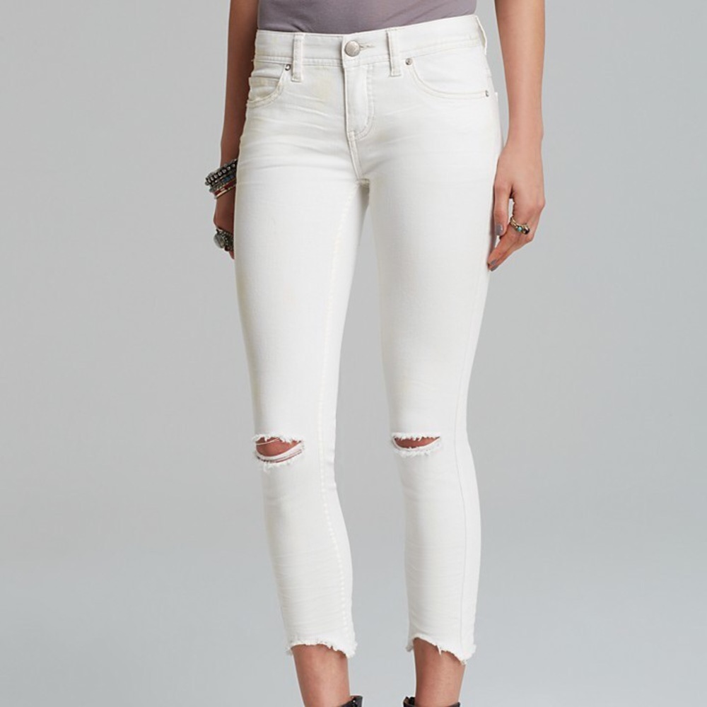 FREE PEOPLE: Jeans Skinny Destroyed Ankle In White